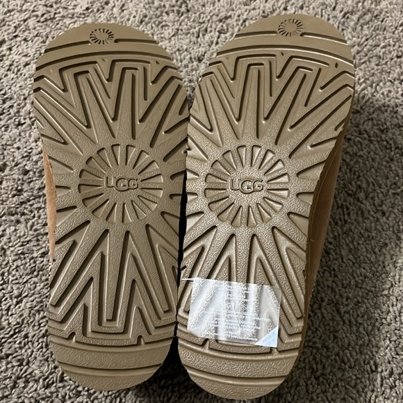 UGG Tasman Slippers Size 7 - Picture 5 of 6